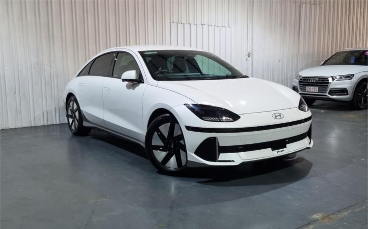 2023 Hyundai IONIQ 6 Sedan DYNAMIQ CE.V1 MY23