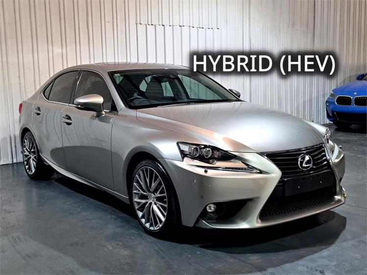 2015 Lexus IS Sedan IS300h Luxury AVE30R